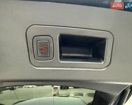 Серый Тесла Модель С, объемом двигателя 0 л и пробегом 111 тыс. км за 20500 $, фото 75 на Automoto.ua