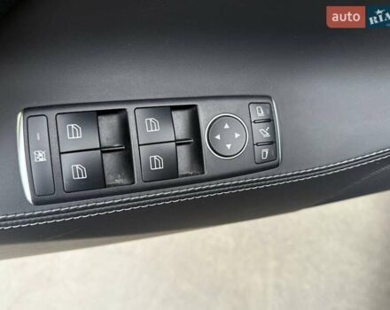 Серый Тесла Модель С, объемом двигателя 0 л и пробегом 111 тыс. км за 20500 $, фото 45 на Automoto.ua