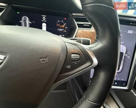 Серый Тесла Модель С, объемом двигателя 0 л и пробегом 111 тыс. км за 20500 $, фото 69 на Automoto.ua