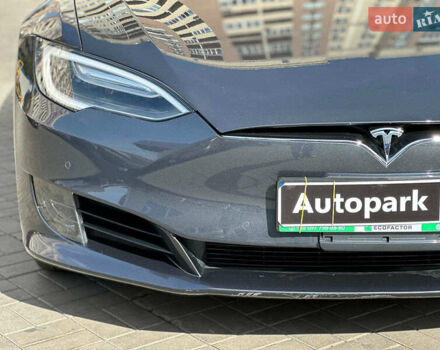 Серый Тесла Модель С, объемом двигателя 0 л и пробегом 50 тыс. км за 19230 $, фото 5 на Automoto.ua