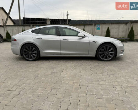 Серый Тесла Модель С, объемом двигателя 0 л и пробегом 128 тыс. км за 18300 $, фото 5 на Automoto.ua