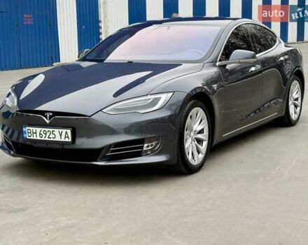 Серый Тесла Модель С, объемом двигателя 0 л и пробегом 111 тыс. км за 20500 $, фото 1 на Automoto.ua