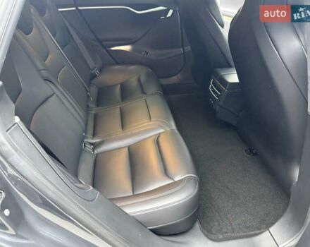 Серый Тесла Модель С, объемом двигателя 0 л и пробегом 111 тыс. км за 20500 $, фото 50 на Automoto.ua