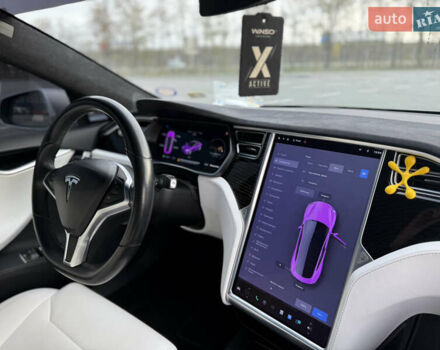 Серый Тесла Модель С, объемом двигателя 0 л и пробегом 141 тыс. км за 18350 $, фото 30 на Automoto.ua