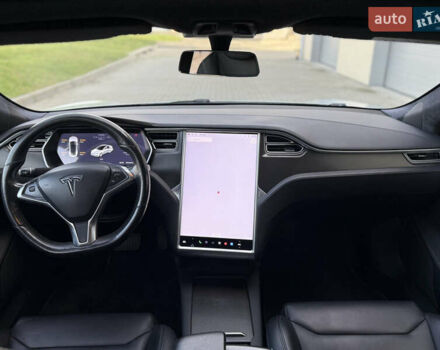 Серый Тесла Модель С, объемом двигателя 0 л и пробегом 132 тыс. км за 17200 $, фото 12 на Automoto.ua