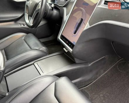 Серый Тесла Модель С, объемом двигателя 0 л и пробегом 128 тыс. км за 18300 $, фото 18 на Automoto.ua