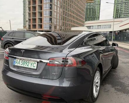 Серый Тесла Модель С, объемом двигателя 0 л и пробегом 220 тыс. км за 19000 $, фото 3 на Automoto.ua