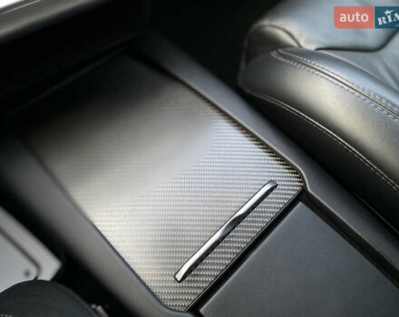 Серый Тесла Модель С, объемом двигателя 0 л и пробегом 233 тыс. км за 16800 $, фото 61 на Automoto.ua