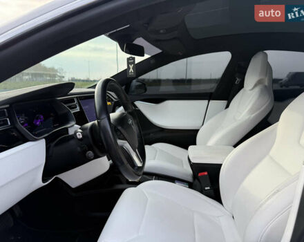 Серый Тесла Модель С, объемом двигателя 0 л и пробегом 141 тыс. км за 18350 $, фото 22 на Automoto.ua