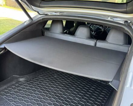 Серый Тесла Модель С, объемом двигателя 0 л и пробегом 135 тыс. км за 27500 $, фото 39 на Automoto.ua