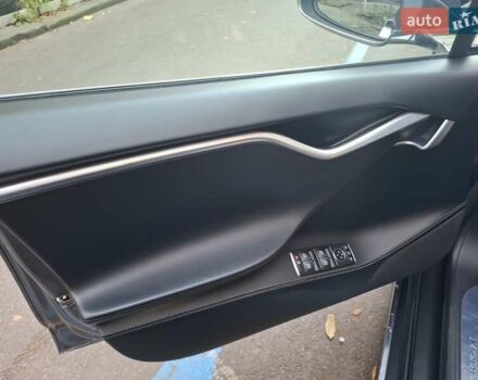 Серый Тесла Модель С, объемом двигателя 0 л и пробегом 202 тыс. км за 23000 $, фото 11 на Automoto.ua