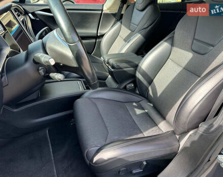 Серый Тесла Модель С, объемом двигателя 0 л и пробегом 50 тыс. км за 19230 $, фото 19 на Automoto.ua