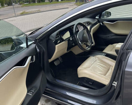 Серый Тесла Модель С, объемом двигателя 0 л и пробегом 116 тыс. км за 18200 $, фото 20 на Automoto.ua