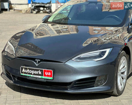 Серый Тесла Модель С, объемом двигателя 0 л и пробегом 50 тыс. км за 19230 $, фото 3 на Automoto.ua