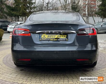 Серый Тесла Модель С, объемом двигателя 100 л и пробегом 168 тыс. км за 23700 $, фото 5 на Automoto.ua