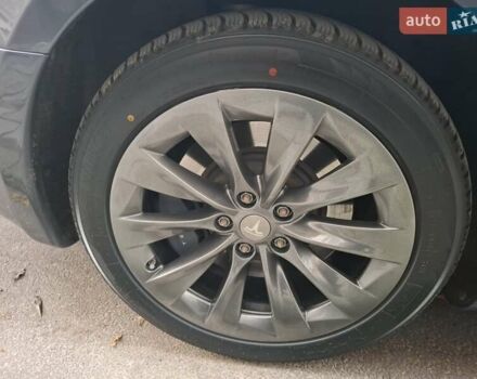 Серый Тесла Модель С, объемом двигателя 0 л и пробегом 202 тыс. км за 23000 $, фото 4 на Automoto.ua