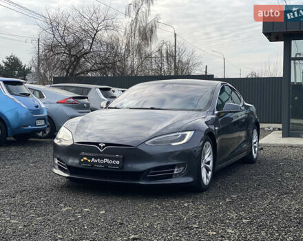 Серый Тесла Модель С, объемом двигателя 0 л и пробегом 233 тыс. км за 16800 $, фото 2 на Automoto.ua