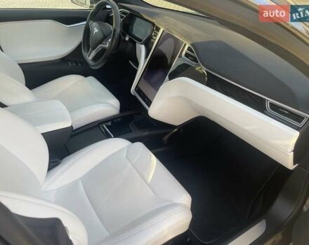 Серый Тесла Модель С, объемом двигателя 0 л и пробегом 99 тыс. км за 18000 $, фото 7 на Automoto.ua