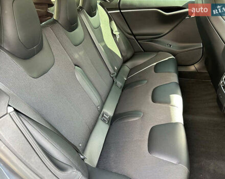 Серый Тесла Модель С, объемом двигателя 0 л и пробегом 50 тыс. км за 19230 $, фото 14 на Automoto.ua