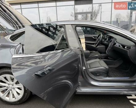 Серый Тесла Модель С, объемом двигателя 0 л и пробегом 220 тыс. км за 18200 $, фото 14 на Automoto.ua