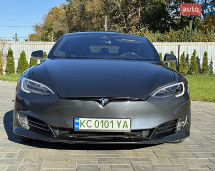 Тесла Модель С 2017 у Луцьку на Automoto.ua Сірий Тесла Модель С, об'ємом двигуна 0 л та пробігом 164 тис. км за 22111 $, фото 3 на Automoto.ua