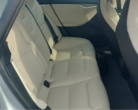 Серый Тесла Модель С, объемом двигателя 0 л и пробегом 154 тыс. км за 19999 $, фото 13 на Automoto.ua