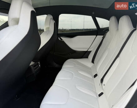 Серый Тесла Модель С, объемом двигателя 0 л и пробегом 141 тыс. км за 18350 $, фото 25 на Automoto.ua