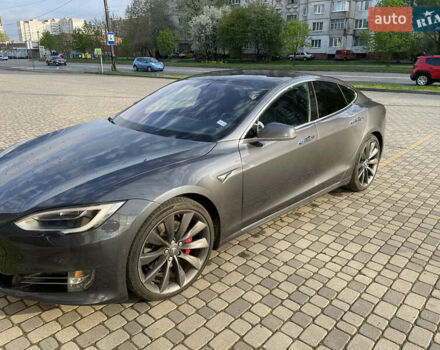Тесла Модель С 2017 у Хмельницькому на Automoto.ua Сірий Тесла Модель С, об'ємом двигуна 0 л та пробігом 92 тис. км за 25888 $, фото 5 на Automoto.ua