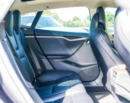 Серый Тесла Модель С, объемом двигателя 0 л и пробегом 54 тыс. км за 13000 $, фото 13 на Automoto.ua