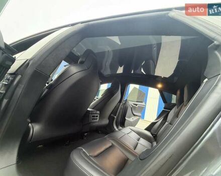 Серый Тесла Модель С, объемом двигателя 0 л и пробегом 111 тыс. км за 20500 $, фото 55 на Automoto.ua