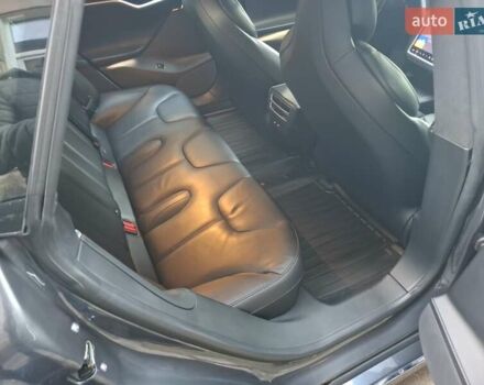 Серый Тесла Модель С, объемом двигателя 0 л и пробегом 202 тыс. км за 23000 $, фото 6 на Automoto.ua