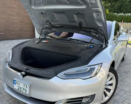 Серый Тесла Модель С, объемом двигателя 0 л и пробегом 135 тыс. км за 27500 $, фото 35 на Automoto.ua