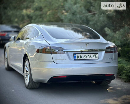 Серый Тесла Модель С, объемом двигателя 0 л и пробегом 83 тыс. км за 22000 $, фото 10 на Automoto.ua