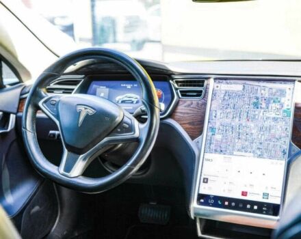 Серый Тесла Модель С, объемом двигателя 0 л и пробегом 54 тыс. км за 13000 $, фото 7 на Automoto.ua