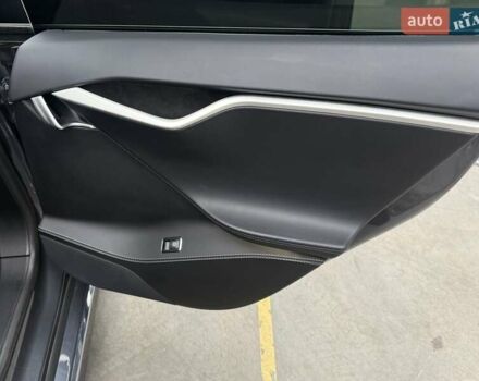 Серый Тесла Модель С, объемом двигателя 0 л и пробегом 111 тыс. км за 20500 $, фото 51 на Automoto.ua