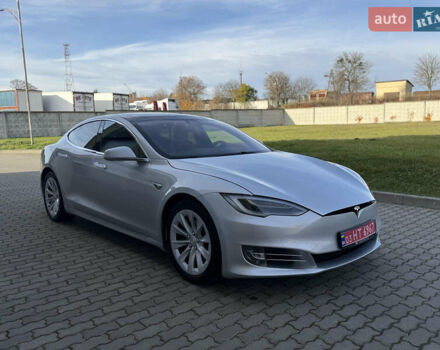 Серый Тесла Модель С, объемом двигателя 0 л и пробегом 132 тыс. км за 17200 $, фото 3 на Automoto.ua