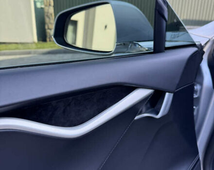 Серый Тесла Модель С, объемом двигателя 0 л и пробегом 135 тыс. км за 27500 $, фото 19 на Automoto.ua