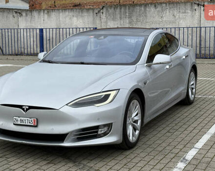 Серый Тесла Модель С, объемом двигателя 0 л и пробегом 166 тыс. км за 22500 $, фото 1 на Automoto.ua