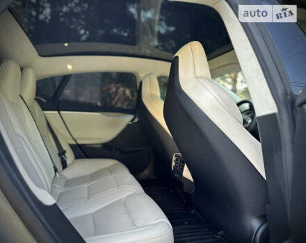 Серый Тесла Модель С, объемом двигателя 0 л и пробегом 83 тыс. км за 22000 $, фото 44 на Automoto.ua