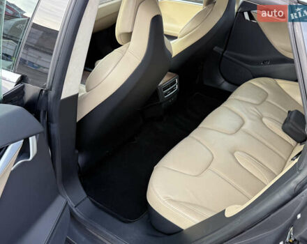 Серый Тесла Модель С, объемом двигателя 0 л и пробегом 141 тыс. км за 19000 $, фото 8 на Automoto.ua