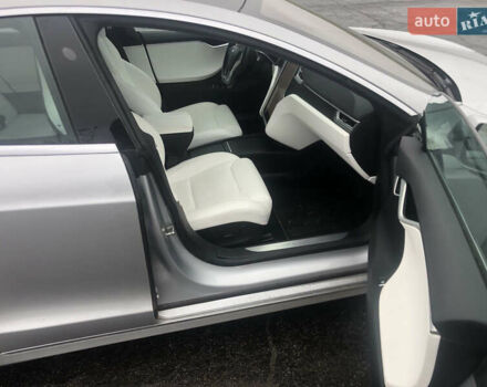 Сірий Тесла Модель С, об'ємом двигуна 0 л та пробігом 273 тис. км за 17200 $, фото 2 на Automoto.ua