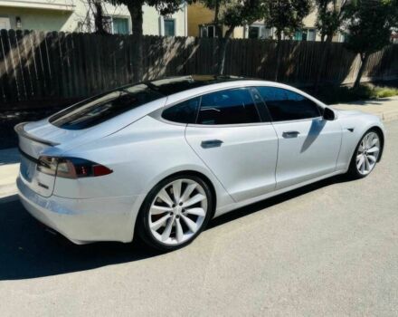 Сірий Тесла Модель С, об'ємом двигуна 0 л та пробігом 60 тис. км за 14000 $, фото 2 на Automoto.ua