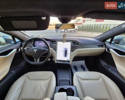 Серый Тесла Модель С, объемом двигателя 0 л и пробегом 126 тыс. км за 18000 $, фото 10 на Automoto.ua