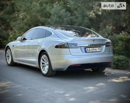Серый Тесла Модель С, объемом двигателя 0 л и пробегом 83 тыс. км за 22000 $, фото 8 на Automoto.ua