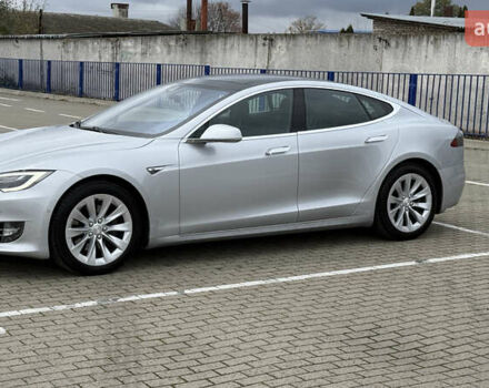 Серый Тесла Модель С, объемом двигателя 0 л и пробегом 166 тыс. км за 22500 $, фото 2 на Automoto.ua