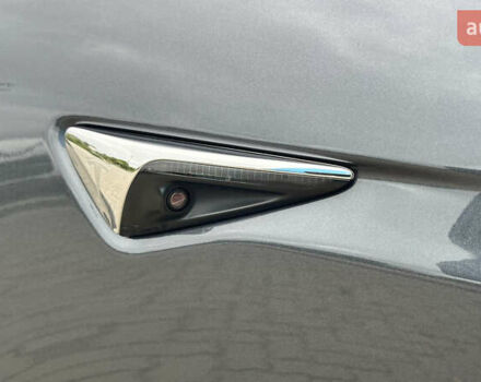 Серый Тесла Модель С, объемом двигателя 0 л и пробегом 150 тыс. км за 18500 $, фото 9 на Automoto.ua