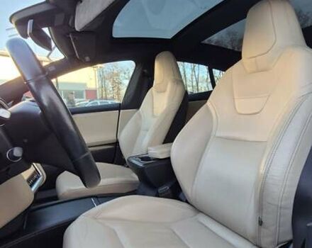 Серый Тесла Модель С, объемом двигателя 0 л и пробегом 126 тыс. км за 18000 $, фото 11 на Automoto.ua