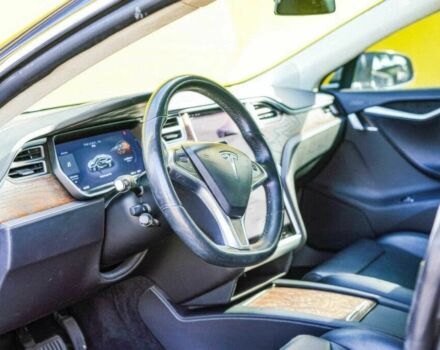 Серый Тесла Модель С, объемом двигателя 0 л и пробегом 54 тыс. км за 13000 $, фото 12 на Automoto.ua