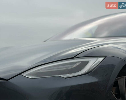 Серый Тесла Модель С, объемом двигателя 0 л и пробегом 68 тыс. км за 23999 $, фото 2 на Automoto.ua