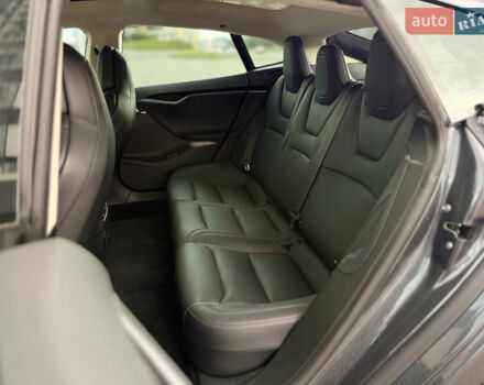 Тесла Модель С 2018 в Харькове на Automoto.ua Серый Тесла Модель С, объемом двигателя 0 л и пробегом 17 тыс. км за 28000 $, фото 10 на Automoto.ua